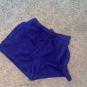 SKIMS Women's Lounge Sweat Shorts in Rich Purple